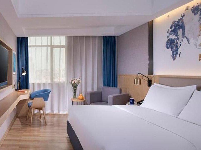 Kyriad Marvelous Hotel Dongguan Changan Light Rail Station Экстерьер фото